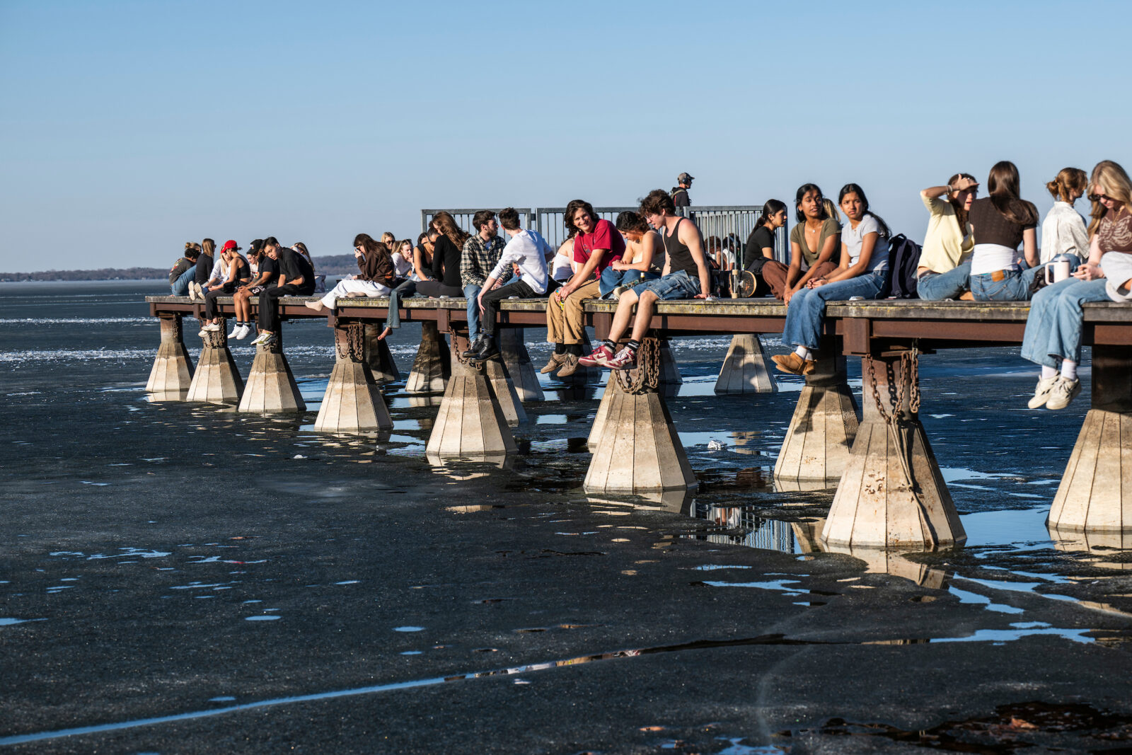 UW students flock to Goodspeed Family Pier in Alumni Park